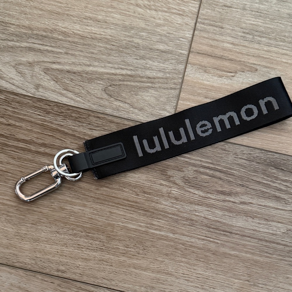 lululemon athletica Black and Silver Key Holder